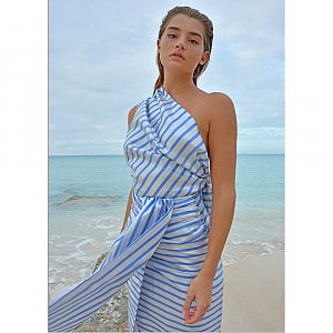 Tehea Top In Stealing Kisses